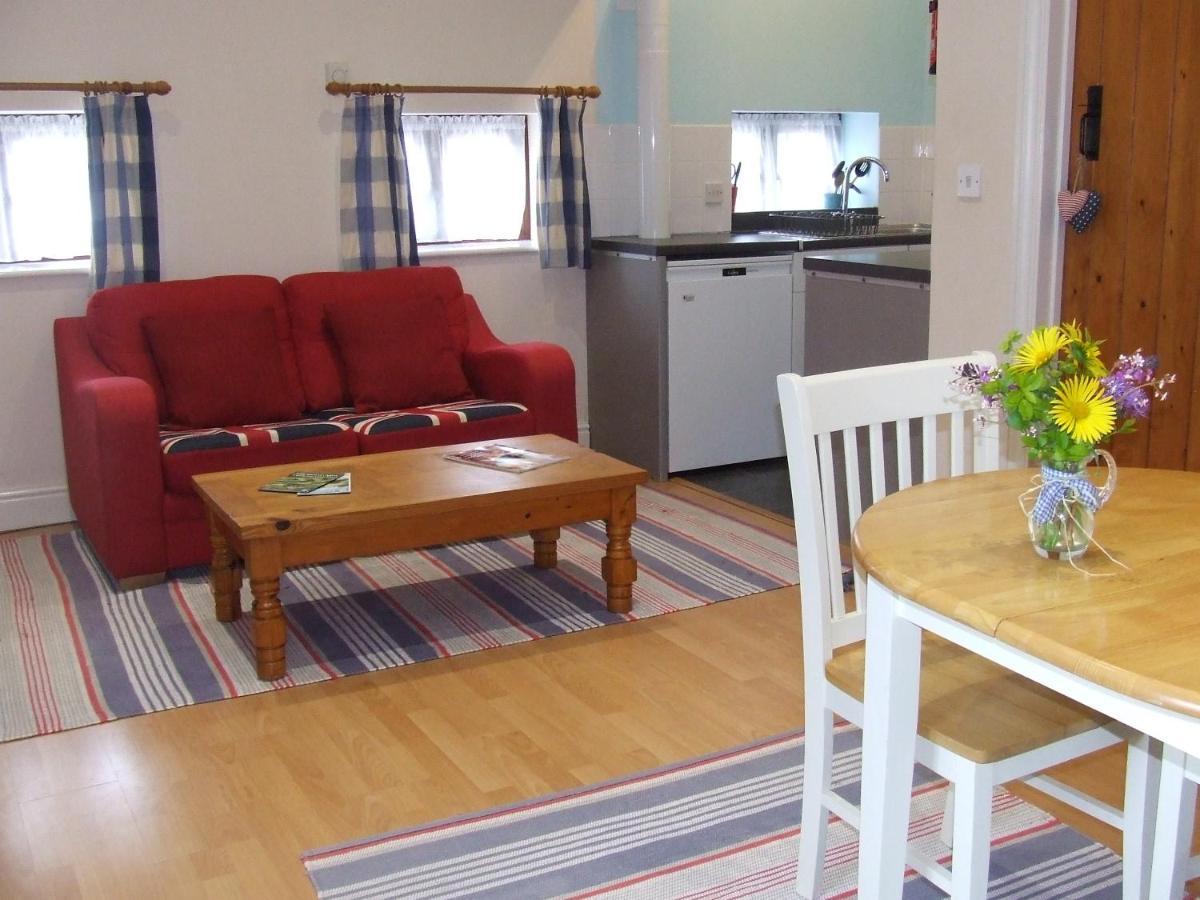 Lobhill Farmhouse Bed And Breakfast And Self Catering Accommodation Okehampton Eksteriør billede