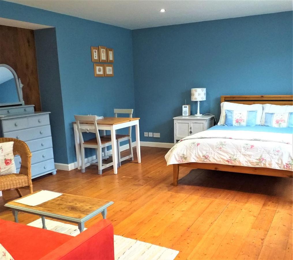 Lobhill Farmhouse Bed And Breakfast And Self Catering Accommodation Okehampton Eksteriør billede