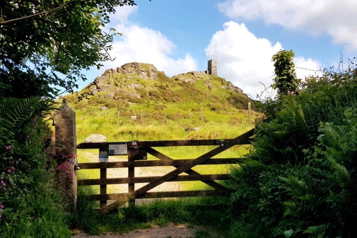 Lobhill Farmhouse Bed And Breakfast And Self Catering Accommodation Okehampton Værelse billede